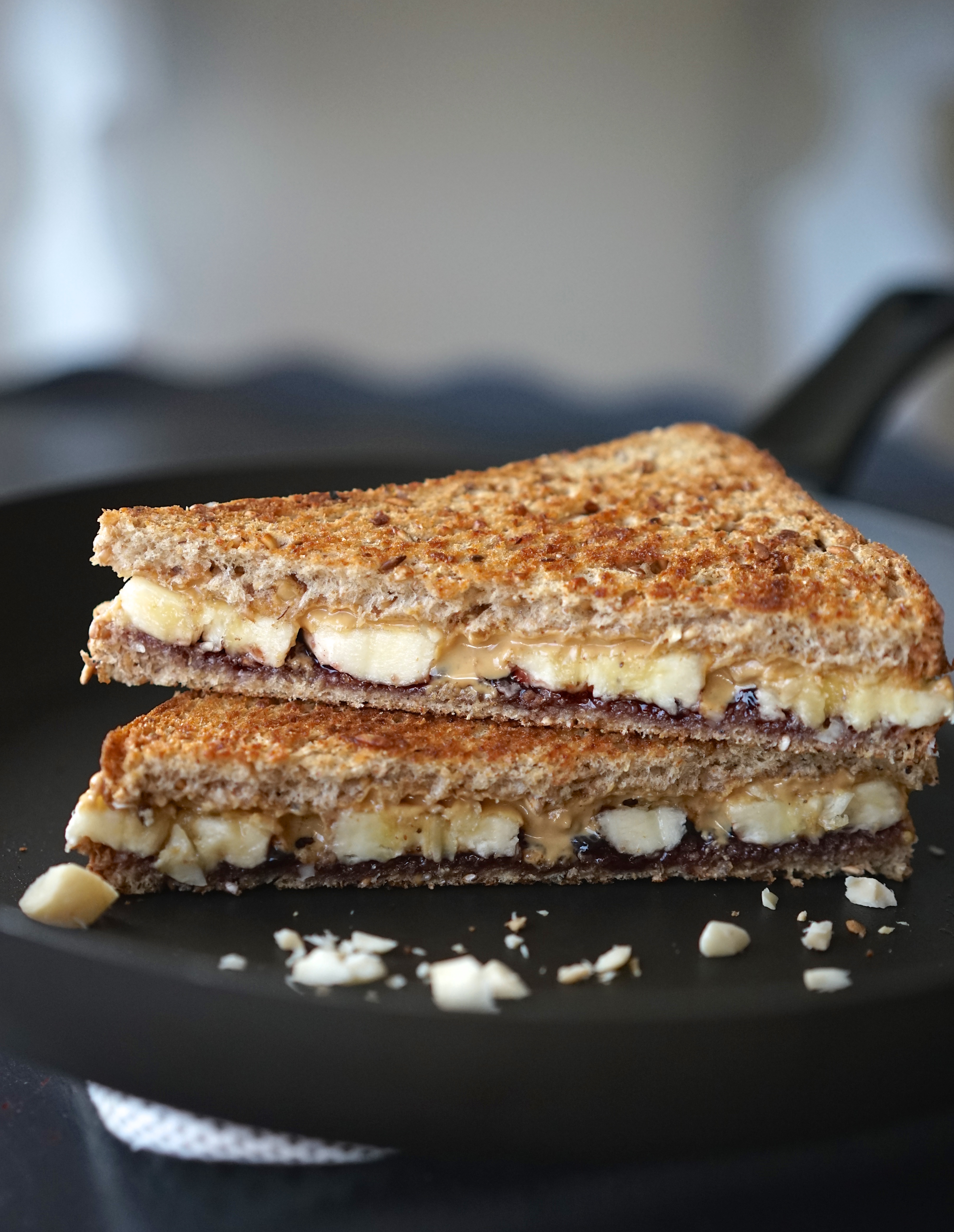Toasted Peanut Butter, Banana & Blackberry Jam Sandwich with Macadamia Nuts | Living Healthy in Seattle