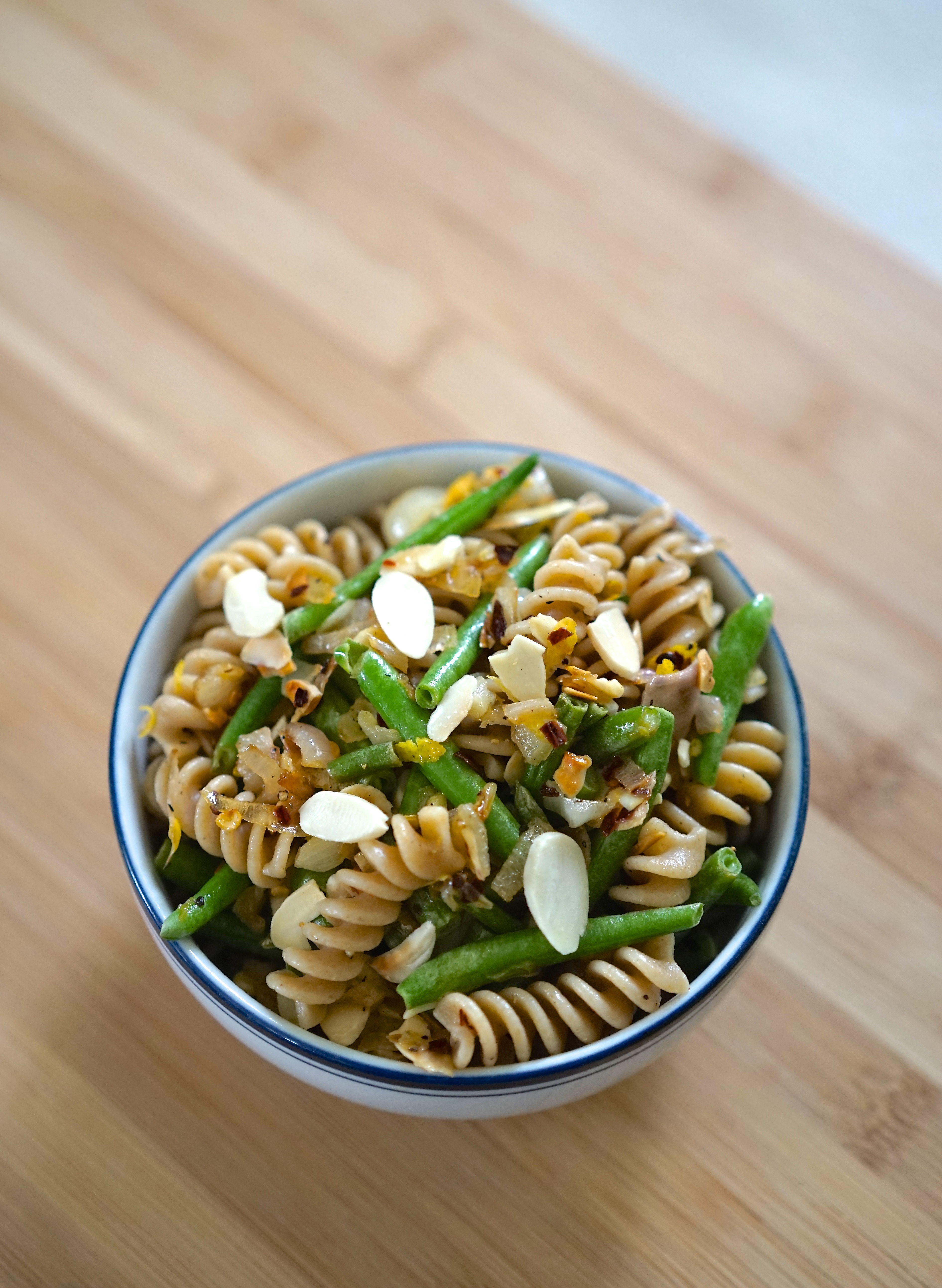 Lemony Pasta with Green Beans & Almonds | Living Healthy in Seattle 
