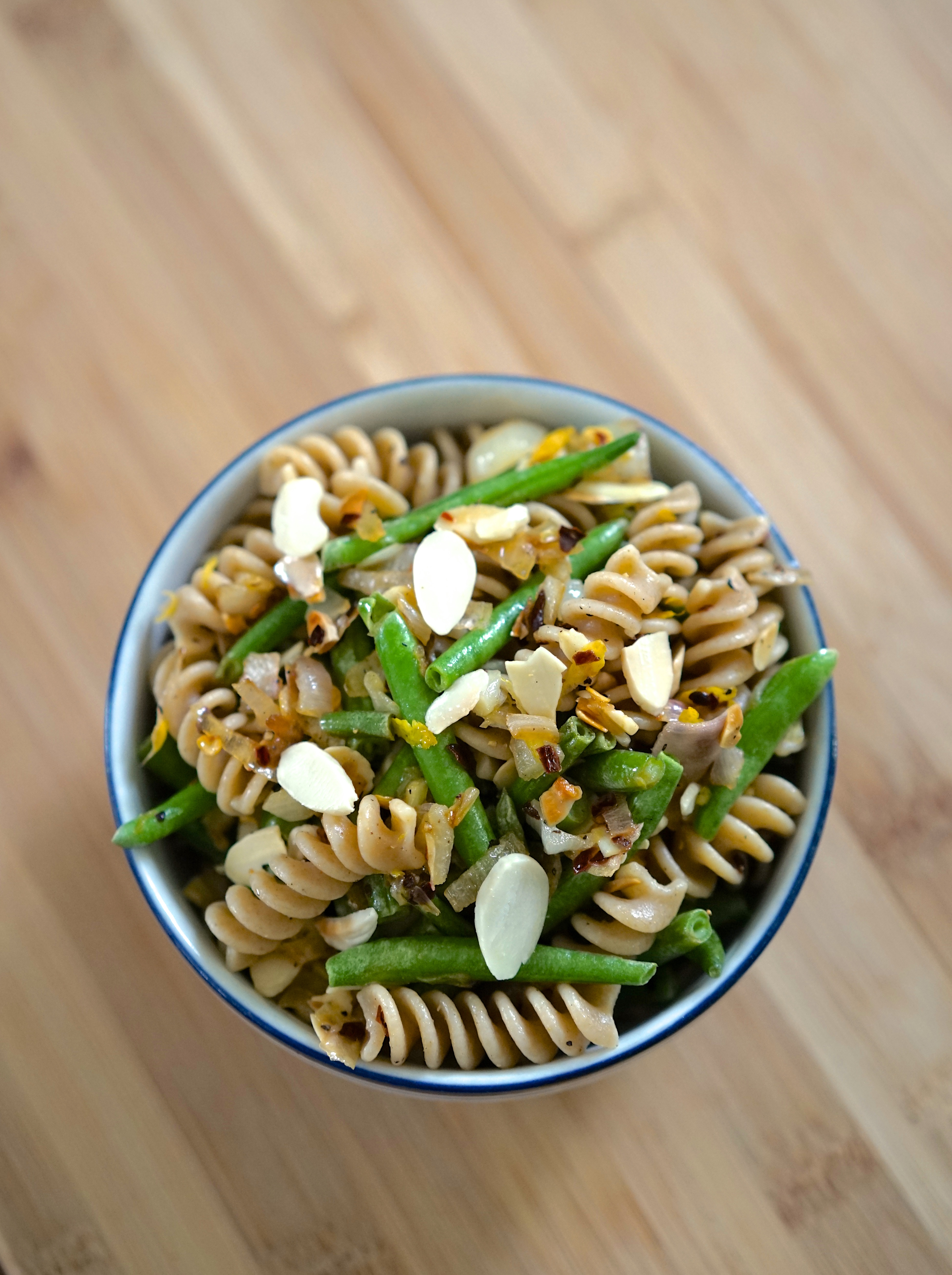 Lemony Pasta with Green Beans & Almonds | Living Healthy in Seattle 