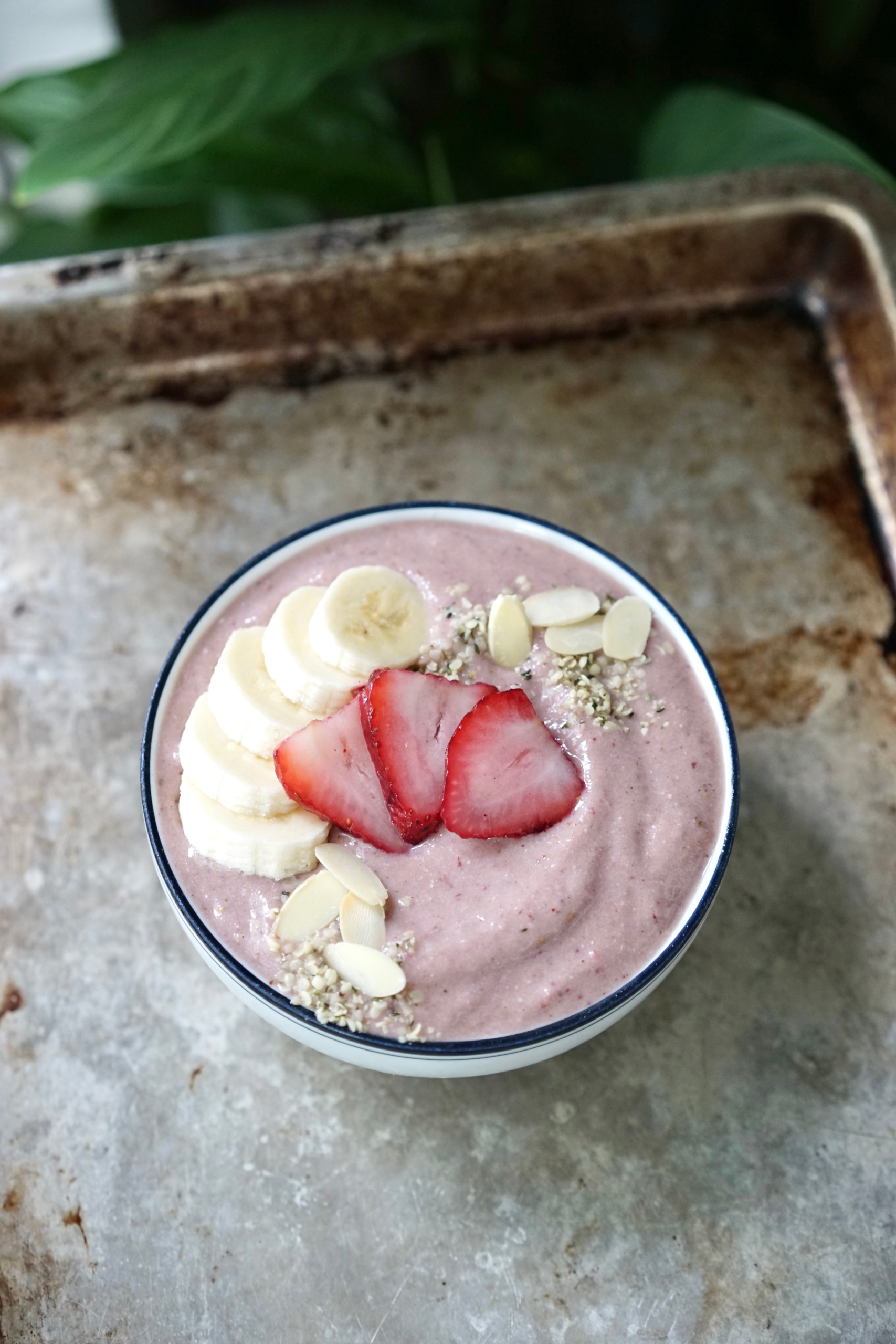 Strawberry Banana Maca Smoothie Bowl | Living Healthy in Seattle