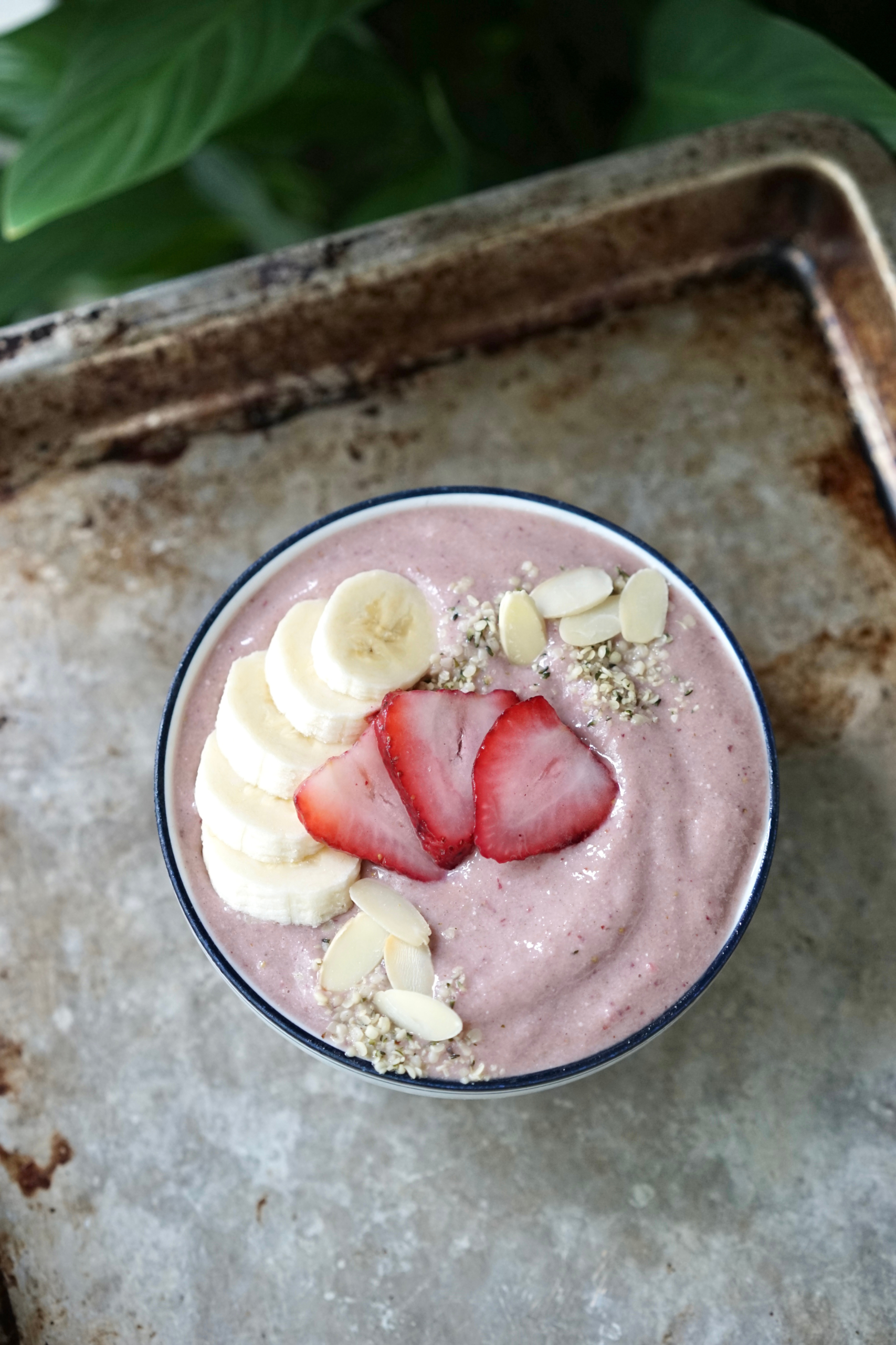 Strawberry Banana Maca Smoothie Bowl | Living Healthy in Seattle