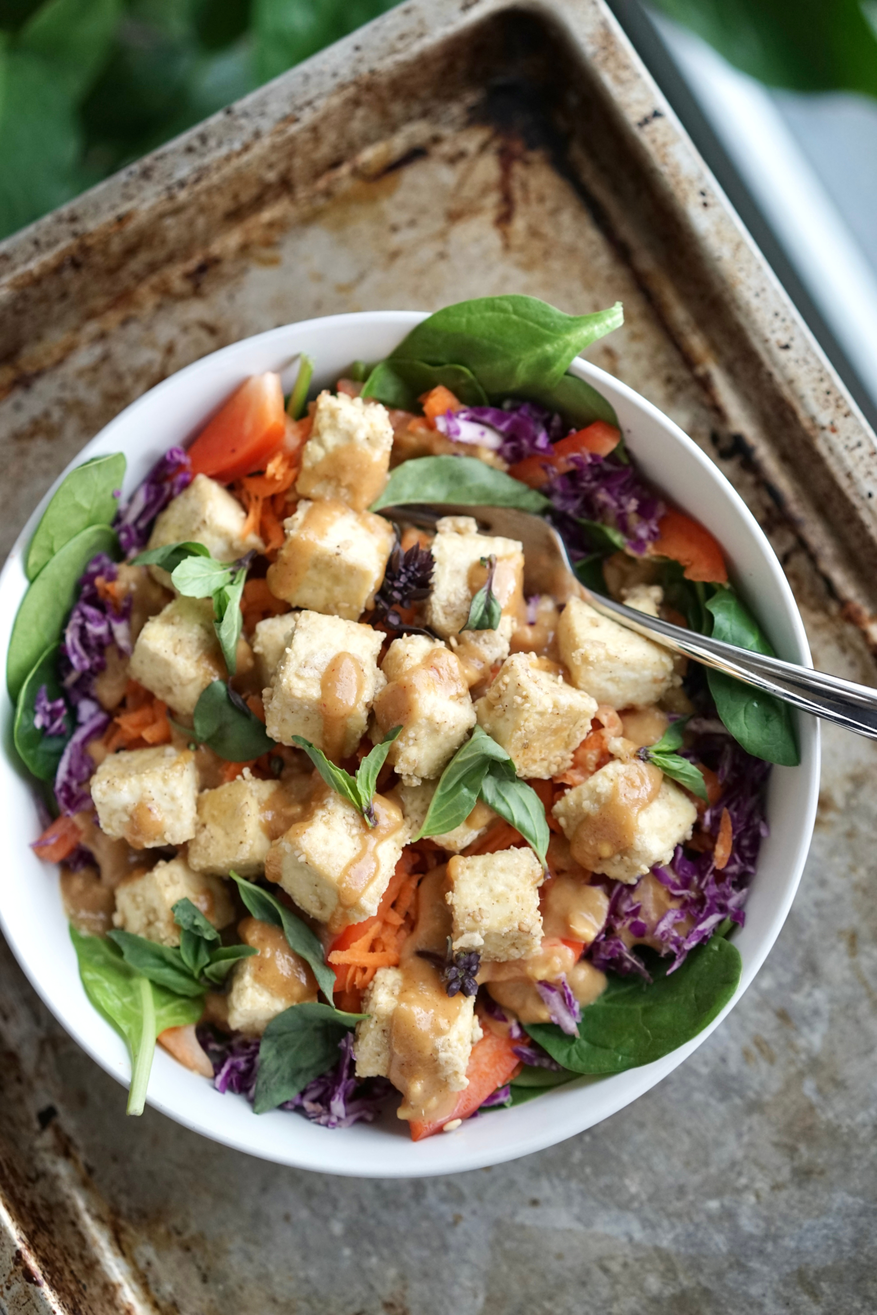 Crispy Baked Tofu & Raw Veggies with Peanut Miso Sauce | Living Healthy in Seattle