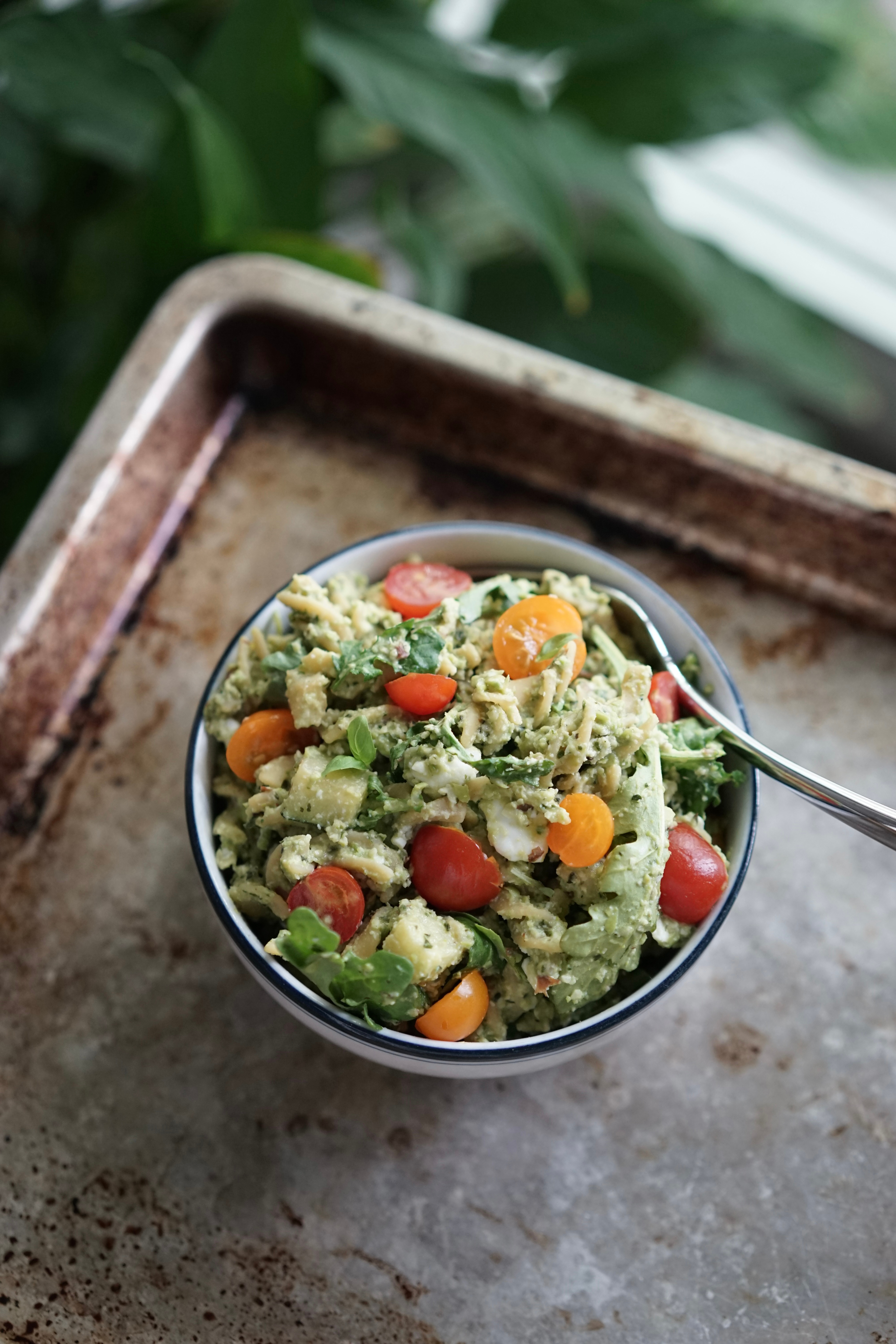 Pea Pesto Pasta with Tomatoes & Arugula | Living Healthy in Seattle